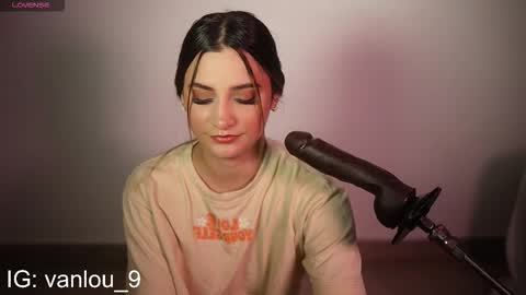 Vanilu online show from 10-11-25, 01:38