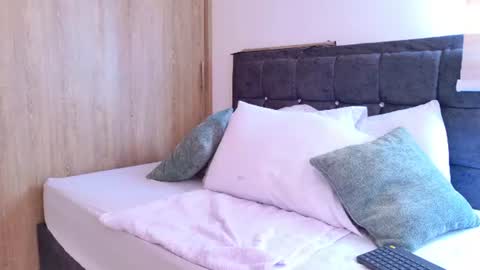 Karine online show from 07-27-26, 01:51