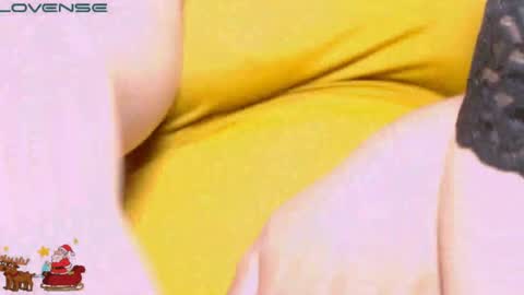 Snapshot of vanne_amet chatting on 12-22-24, 02:06 free follow me online show from 12-22-24, 02:06