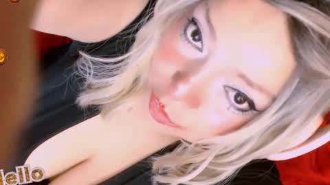 Snapshot of vanne_amet chatting on 10-16-25, 01:01 free follow me online show from 10-16-25, 01:01