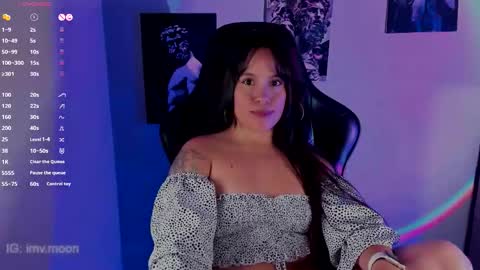 Snapshot of vanne_moon chatting on 10-27-25, 02:26 Vanne Moon online show from 10-27-25, 02:26