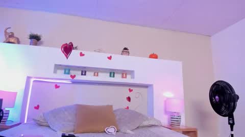 Snapshot of vanne_thorner chatting on 03-06-26, 07:43 Vanne online show from 03-06-26, 07:43