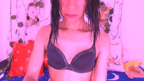 VANNESA online show from 11-30-25, 07:45