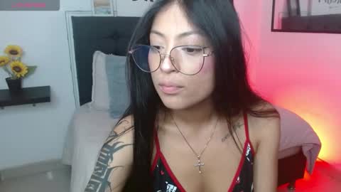 Snapshot of vannesweet_ chatting on 10-04-25, 09:02 vane online show from 10-04-25, 09:02