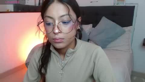 Snapshot of vannesweet_ chatting on 10-14-25, 07:36 vane online show from 10-14-25, 07:36