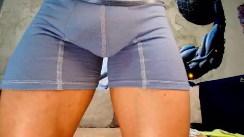 Snapshot of vans_ross chatting on 03-13-26, 08:04 Vans Ross online show from 03-13-26, 08:04