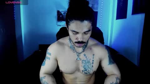 Snapshot of vanvelckan_ chatting on 12-14-25, 01:22 vanvelckan_ online show from 12-14-25, 01:22