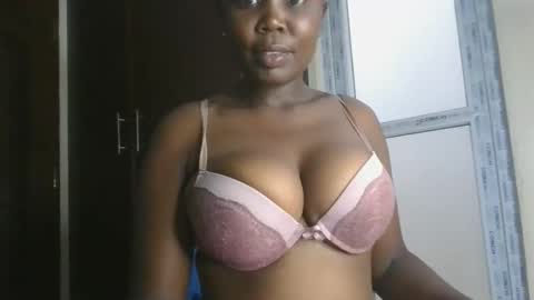 Snapshot of varlkay chatting on 12-22-25, 05:32 VarlKay online show from 12-22-25, 05:32