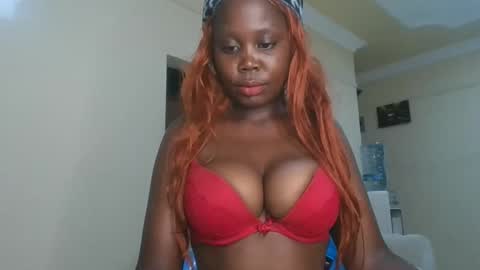 Snapshot of varlkay chatting on 02-13-26, 07:10 VarlKay online show from 02-13-26, 07:10