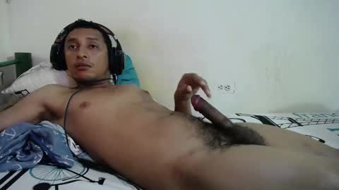 Snapshot of varmico chatting on 01-25-25, 04:23 Harold online show from 01-25-25, 04:23