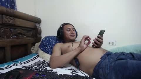 Snapshot of varmico chatting on 12-18-25, 02:50 Harold online show from 12-18-25, 02:50