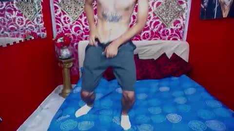 Snapshot of varonaesteban7 chatting on 03-24-26, 04:34 Esteban online show from 03-24-26, 04:34