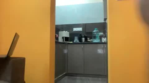 varunsk2000 online show from 05-15-26, 06:26
