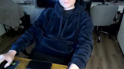 Vaslo online show from 04-22-26, 05:25