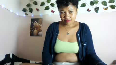 Vayannah online show from 06-12-26, 07:51