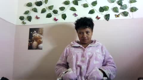 Snapshot of vayannah chatting on 06-25-26, 08:46 Vayannah online show from 06-25-26, 08:46