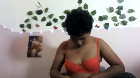Snapshot of vayannah chatting on 07-03-26, 08:43 Vayannah online show from 07-03-26, 08:43