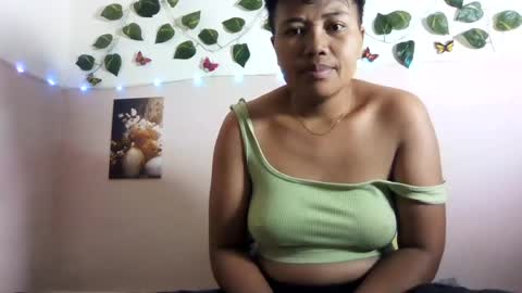 Snapshot of vayannah chatting on 07-14-26, 04:50 Vayannah online show from 07-14-26, 04:50