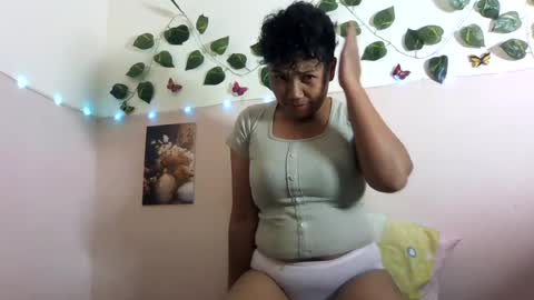 Snapshot of vayannah chatting on 07-21-26, 07:32 Vayannah online show from 07-21-26, 07:32