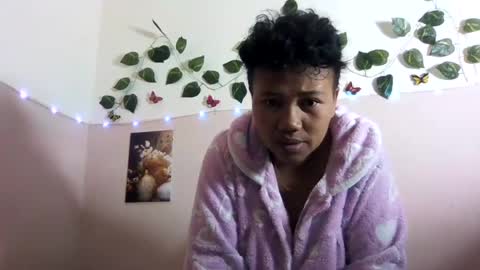 Snapshot of vayannah chatting on 07-23-26, 06:11 Vayannah online show from 07-23-26, 06:11