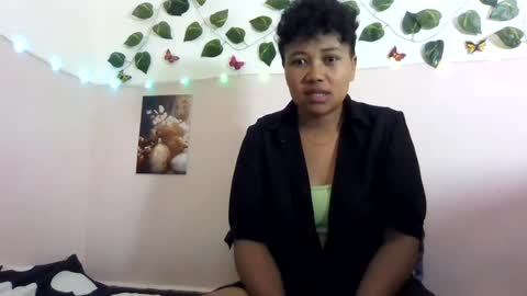 Snapshot of vayannah chatting on 07-27-26, 07:26 Vayannah online show from 07-27-26, 07:26