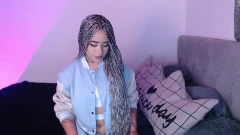 Snapshot of vayolett_bass chatting on 02-21-25, 05:46 Vayolett Bass online show from 02-21-25, 05:46