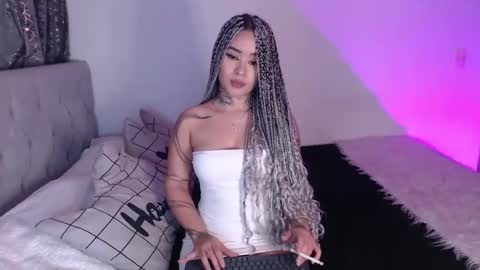 Snapshot of vayolett_bass chatting on 03-06-25, 04:08 Vayolett Bass online show from 03-06-25, 04:08