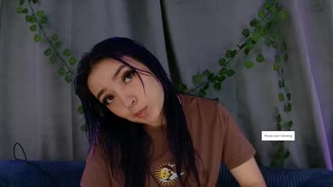 Snapshot of vayolett_dakotta chatting on 12-22-25, 03:58 Vayolett online show from 12-22-25, 03:58