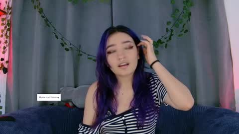 Snapshot of vayolett_dakotta chatting on 01-17-26, 01:32 Vayolett online show from 01-17-26, 01:32