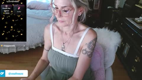 Snapshot of veafreeze chatting on 10-16-25, 05:52 veafreeze online show from 10-16-25, 05:52