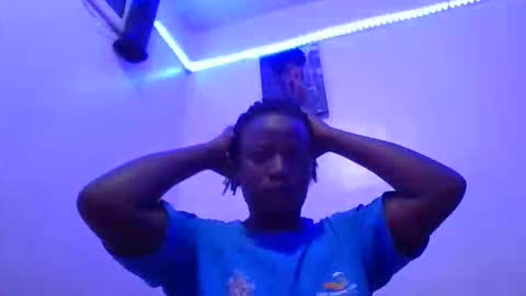 Vee tommy online show from 04-17-26, 02:47