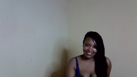 Snapshot of veesazii chatting on 12-18-25, 09:32 veesazii online show from 12-18-25, 09:32