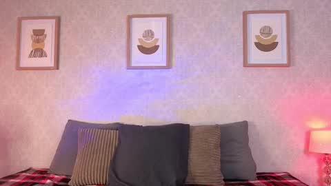 Vee Simons online show from 10-17-25, 09:28