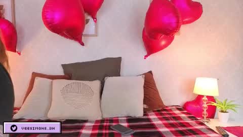 Vee Simons online show from 02-14-26, 07:32