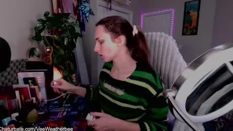 Violet Weatherbee online show from 12-21-24, 11:24