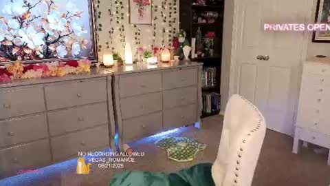 vegas_romance online show from 06-21-26, 11:51