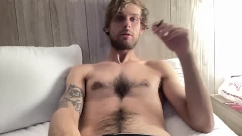 Snapshot of vegassangel chatting on 10-14-25, 04:02 Joeyyy online show from 10-14-25, 04:02