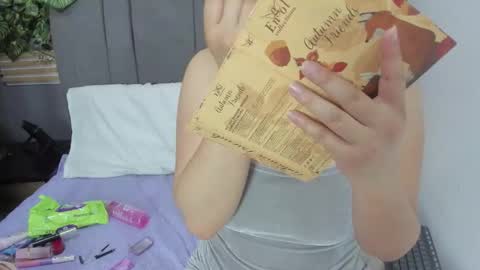 Isabella online show from 11-03-25, 08:32