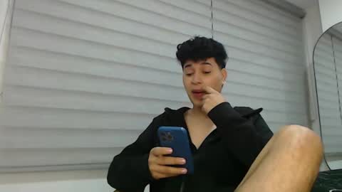 Snapshot of velascosexyboy chatting on 01-17-25, 02:08 velascosexyboy online show from 01-17-25, 02:08