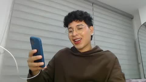 Snapshot of velascosexyboy chatting on 01-28-25, 02:43 velascosexyboy online show from 01-28-25, 02:43