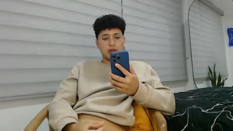 Snapshot of velascosexyboy chatting on 02-14-25, 03:22 velascosexyboy online show from 02-14-25, 03:22