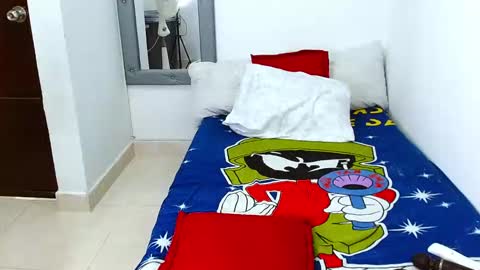 velk_hot1 online show from 11-10-25, 09:58