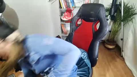 Snapshot of vellarossa chatting on 12-12-24, 11:47 Im VelaI will be Christmas and New Year with my family December 22 to January 13 I will miss you guys. online show from 12-12-24, 11:47