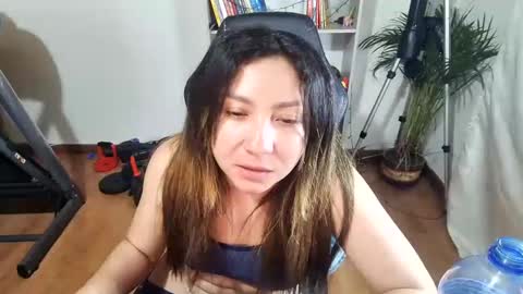 Snapshot of vellarossa chatting on 12-19-24, 03:51 Im VelaI will be Christmas and New Year with my family December 22 to January 13 I will miss you guys. online show from 12-19-24, 03:51
