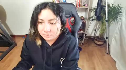 Snapshot of vellarossa chatting on 01-20-25, 12:57 Im VelaI will be Christmas and New Year with my family December 22 to January 13 I will miss you guys. online show from 01-20-25, 12:57