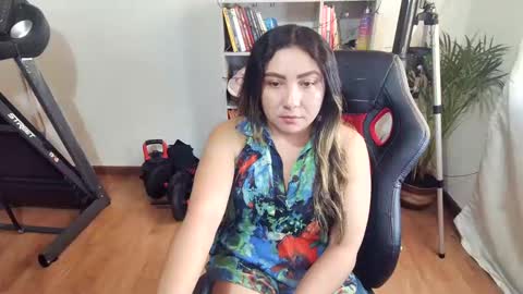 Snapshot of vellarossa chatting on 01-22-25, 09:32 Im VelaI will be Christmas and New Year with my family December 22 to January 13 I will miss you guys. online show from 01-22-25, 09:32