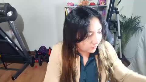Snapshot of vellarossa chatting on 02-02-25, 01:55 Im VelaI will be Christmas and New Year with my family December 22 to January 13 I will miss you guys. online show from 02-02-25, 01:55