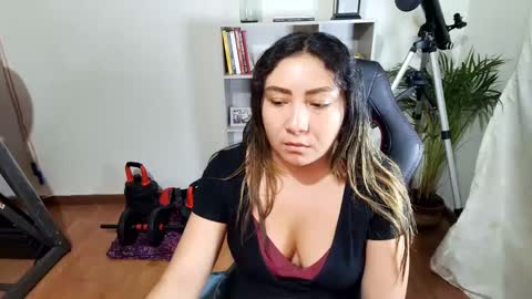 Snapshot of vellarossa chatting on 03-02-25, 01:47 Im VelaI will be Christmas and New Year with my family December 22 to January 13 I will miss you guys. online show from 03-02-25, 01:47