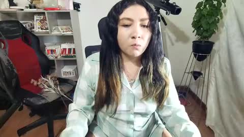 Snapshot of vellarossa chatting on 09-23-25, 03:09 Im VelaI will be Christmas and New Year with my family December 22 to January 13 I will miss you guys. online show from 09-23-25, 03:09