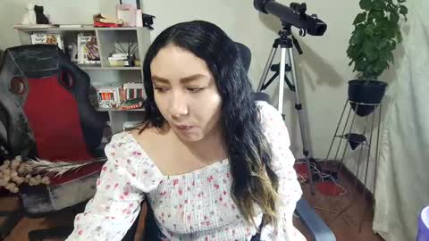 Snapshot of vellarossa chatting on 09-25-25, 02:26 Im VelaI will be Christmas and New Year with my family December 22 to January 13 I will miss you guys. online show from 09-25-25, 02:26